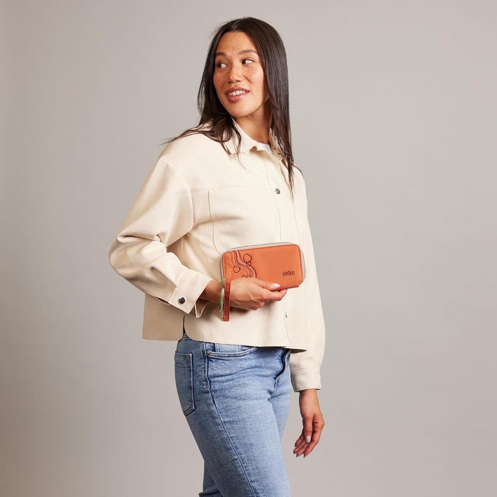 Intrepid Rustic Clay Rfid-Blocking Zip Around Clu… - image 2